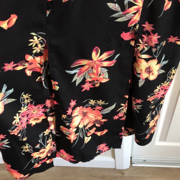 Floral Maxi Dress - Picture 3 of 8